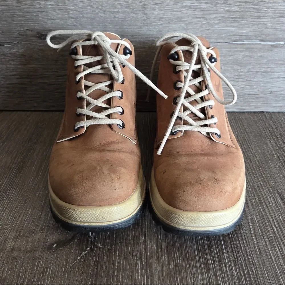 Nike ACG Women's High Top Hiking Boots Brown Size 6.5